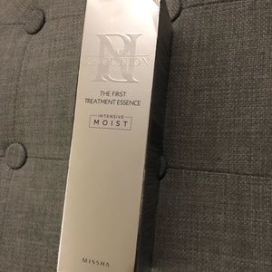 Missha Time Revolution First Treatment Essence